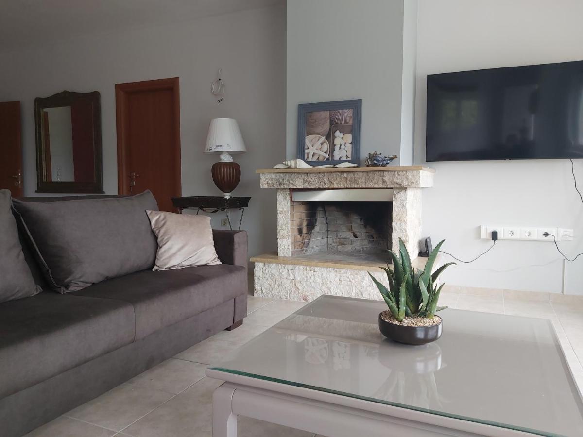 נפפקטוס Villa Marilena מראה חיצוני תמונה